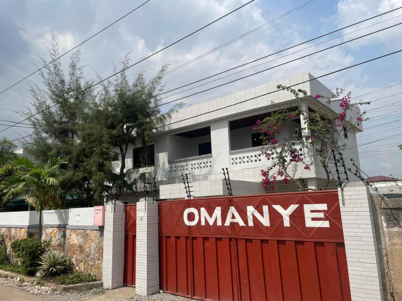 Omanye Lodge Аккра Экстерьер фото